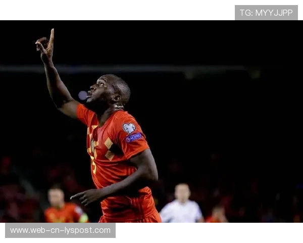 卢卡库远射引发门前混乱，比利时攻势占优的现场叙事